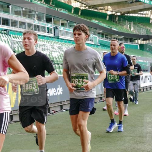 13.09.2026 - 21. swb-Marathon Bremen Michael Burmester http://msf.ph/oto/10425075 13.09.2026 13:24:22 Laufen im Stadion 137, 182, 213, 294, 324, 434, 505, 533, 548, 609, 708, 721, 723, 739, 743, 752, 892, 1178, 1273, 1331, 1463, 1471, 1491, 1515, 1597, 1598, 1746, 1788, 1830, 1944, 2095, 2211, 2252, 2267, 2271, 2286, 2312, 2323, 2433, 2445, 2465, 2475, 2483, 2495, 2497, 2503, 2506, 2526, 2554, 2571, 2644, 2768, 2776, 2833, 2936, 2968, 3005, 3211, 3252, 3282, 3288, 3289, 3292, 3298, 3306, 3312, 3347, 3364, 3381, 3390, 3395, 3423, 3447, 3505, 3559, 3727, 3770, 3819, 4231, 4466, 4467 meine-sportfotos.de