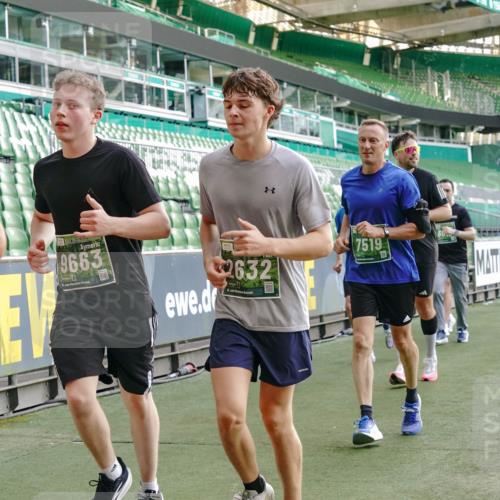 13.09.2026 - 21. swb-Marathon Bremen Michael Burmester http://msf.ph/oto/10425083 13.09.2026 13:24:23 Laufen im Stadion 137, 182, 213, 294, 324, 434, 505, 533, 548, 609, 708, 721, 723, 739, 743, 752, 892, 1178, 1273, 1331, 1463, 1471, 1491, 1515, 1597, 1598, 1746, 1788, 1830, 1944, 2095, 2211, 2252, 2267, 2271, 2286, 2312, 2323, 2433, 2445, 2465, 2475, 2483, 2495, 2497, 2503, 2506, 2526, 2554, 2571, 2644, 2768, 2776, 2833, 2936, 2968, 3005, 3211, 3252, 3282, 3288, 3289, 3292, 3298, 3306, 3312, 3347, 3364, 3381, 3390, 3395, 3423, 3447, 3505, 3559, 3727, 3770, 3819, 4231, 4466, 4467 meine-sportfotos.de