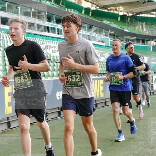 13.09.2026 - 21. swb-Marathon Bremen Michael Burmester http://msf.ph/oto/10425090 13.09.2026 13:24:23 Laufen im Stadion 137, 182, 213, 294, 324, 434, 505, 533, 548, 609, 708, 721, 723, 739, 743, 752, 892, 1178, 1273, 1331, 1463, 1471, 1491, 1515, 1597, 1598, 1746, 1788, 1830, 1944, 2095, 2211, 2252, 2267, 2271, 2286, 2312, 2323, 2433, 2445, 2465, 2475, 2483, 2495, 2497, 2503, 2506, 2526, 2554, 2571, 2644, 2768, 2776, 2833, 2936, 2968, 3005, 3211, 3252, 3282, 3288, 3289, 3292, 3298, 3306, 3312, 3347, 3364, 3381, 3390, 3395, 3423, 3447, 3505, 3559, 3727, 3770, 3819, 4231, 4466, 4467 meine-sportfotos.de