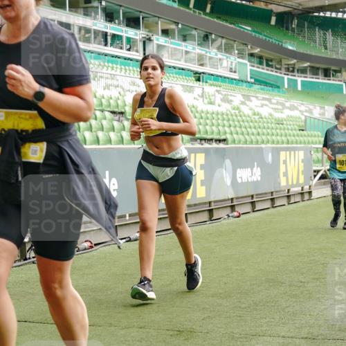 13.09.2026 - 21. swb-Marathon Bremen Michael Burmester http://msf.ph/oto/10425101 13.09.2026 10:47:40 Laufen im Stadion 10161, 10264, 10292, 10349, 10440, 10535, 10732, 10789, 10895, 10925, 10933, 10970, 11104, 11262, 11296, 11423, 11443, 11457, 11529, 11530, 11546, 11573, 11579, 11639, 11663, 11675, 11698, 12083, 12157, 12211, 12316, 12317, 12340, 12422, 12444, 12471, 12472, 12561, 10002, 10004, 10005, 10176, 10191, 10192, 10271, 10295, 10325, 10335, 10459, 10513, 10629, 10679, 10713, 10756, 10779, 10882, 10997, 10999, 11081, 11233, 11307, 11355 meine-sportfotos.de