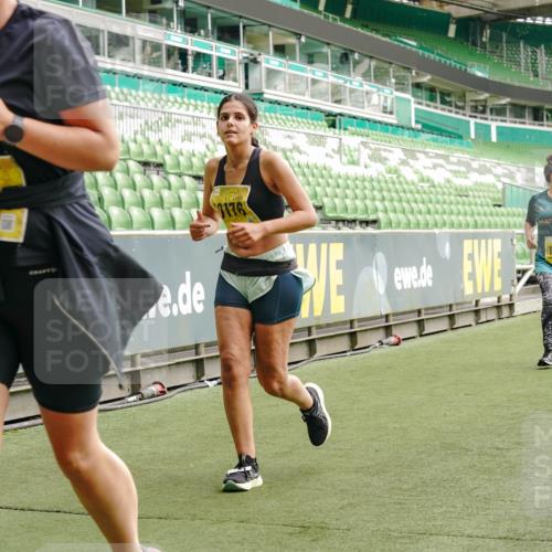 13.09.2026 - 21. swb-Marathon Bremen Michael Burmester http://msf.ph/oto/10425108 13.09.2026 10:47:40 Laufen im Stadion 10161, 10264, 10292, 10349, 10440, 10535, 10732, 10789, 10895, 10925, 10933, 10970, 11104, 11262, 11296, 11423, 11443, 11457, 11529, 11530, 11546, 11573, 11579, 11639, 11663, 11675, 11698, 12083, 12157, 12211, 12316, 12317, 12340, 12422, 12444, 12471, 12472, 12561, 10002, 10004, 10005, 10176, 10191, 10192, 10271, 10295, 10325, 10335, 10459, 10513, 10629, 10679, 10713, 10756, 10779, 10882, 10997, 10999, 11081, 11233, 11307, 11355 meine-sportfotos.de