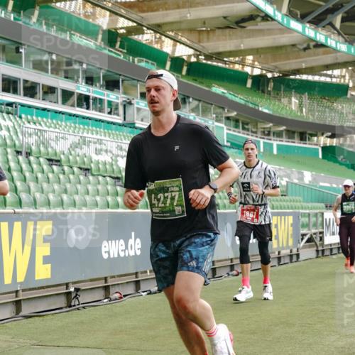 13.09.2026 - 21. swb-Marathon Bremen Michael Burmester http://msf.ph/oto/10425114 13.09.2026 13:01:29 Laufen im Stadion 135, 150, 242, 282, 318, 440, 531, 651, 687, 722, 930, 946, 1006, 1067, 1163, 1250, 1368, 1436, 1448, 1582, 1650, 1861, 1896, 1935, 1963, 2033, 2047, 2062, 2292, 2293, 2306, 2322, 2345, 2370, 2378, 2409, 2427, 2485, 2490, 2491, 2560, 2561, 2627, 2638, 2658, 2666, 2700, 2708, 2781, 2906, 2967, 2987, 3013, 3044, 3076, 3105, 3145, 3163, 3164, 3168, 3173, 3187, 3248, 3294, 3334, 3354, 3372, 3374, 3375, 3385, 3392, 3480, 3524, 3526, 3527, 3642, 3667, 3729, 3774, 3806, 3855, 3856 meine-sportfotos.de