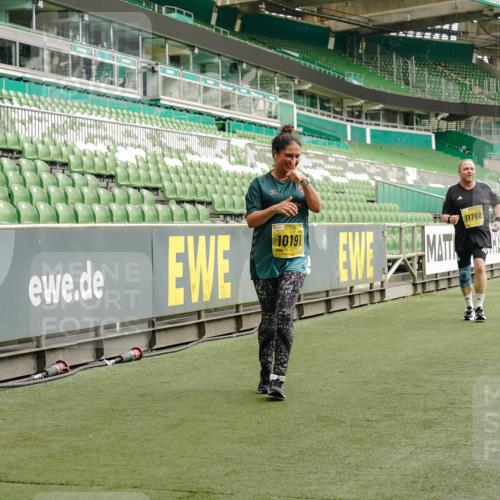13.09.2026 - 21. swb-Marathon Bremen Michael Burmester http://msf.ph/oto/10425159 13.09.2026 10:47:42 Laufen im Stadion 10161, 10264, 10292, 10349, 10407, 10440, 10535, 10732, 10789, 10895, 10925, 10933, 10970, 11104, 11262, 11296, 11423, 11443, 11457, 11529, 11530, 11546, 11573, 11579, 11639, 11663, 11675, 11698, 12083, 12157, 12316, 12317, 12340, 12422, 12444, 12471, 12472, 12542, 12561, 10004, 10005, 10176, 10191, 10192, 10271, 10295, 10325, 10335, 10459, 10513, 10629, 10679, 10713, 10756, 10779, 10882, 10979, 10997, 10999, 11081, 11233, 11307, 11355 meine-sportfotos.de
