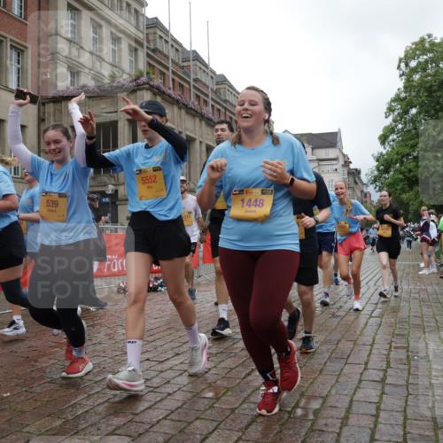 13.09.2026 - Kiel Lauf Yannick Fuchs http://msf.ph/oto/10425161 13.09.2026 11:01:47 Ziel 735, 1347, 2722, 2838, 3039, 3224, 4420, 5406, 5927, 6619, 6631, 6717, 7174, 8555, 8934, 9695, 10607, 11265, 11465, 11547, 12110, 12115, 539, 823, 842, 955, 1018, 1425, 1448, 1744, 2424, 2616, 3340, 3554, 3626, 3662, 3982, 4788, 5052, 5451, 5552, 6300, 6522, 7191, 7651, 8307, 8469, 8576, 8596, 8724, 9134, 9525, 9869, 11056, 11216, 11217, 11474, 11502, 11505, 11581, 11805, 12010, 12151, 12283, 208, 540, 651, 709, 841, 845, 1651, 1660, 2451, 2726, 2902, 2958, 2996 meine-sportfotos.de