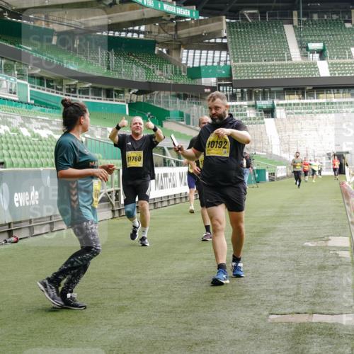 13.09.2026 - 21. swb-Marathon Bremen Michael Burmester http://msf.ph/oto/10425167 13.09.2026 10:47:43 Laufen im Stadion 10161, 10264, 10292, 10349, 10407, 10440, 10535, 10732, 10789, 10895, 10925, 10933, 10970, 11104, 11262, 11296, 11423, 11443, 11457, 11529, 11530, 11546, 11573, 11579, 11639, 11663, 11675, 11698, 12083, 12157, 12316, 12317, 12340, 12422, 12444, 12471, 12472, 12542, 12561, 10004, 10005, 10176, 10191, 10192, 10271, 10295, 10325, 10335, 10459, 10513, 10629, 10679, 10713, 10756, 10779, 10882, 10979, 10997, 10999, 11081, 11233, 11307, 11355 meine-sportfotos.de