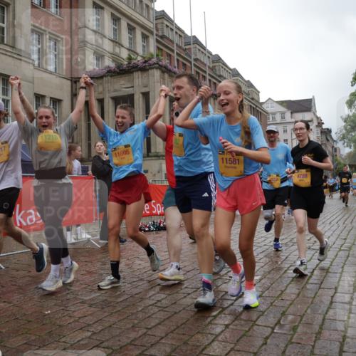 13.09.2026 - Kiel Lauf Yannick Fuchs http://msf.ph/oto/10425175 13.09.2026 11:01:48 Ziel 735, 1347, 2722, 2838, 3039, 3224, 4420, 5406, 5927, 6619, 6631, 6717, 7174, 7556, 8555, 8934, 9695, 10607, 11159, 11265, 11338, 11465, 11547, 12110, 12115, 539, 842, 955, 1018, 1425, 1744, 2424, 2616, 3554, 3626, 3662, 3982, 4788, 5052, 5451, 6300, 6522, 7191, 7651, 8307, 8469, 8576, 8596, 8724, 9134, 9525, 9869, 11056, 11216, 11217, 11474, 11502, 11505, 11581, 11805, 12010, 12151, 12283, 208, 540, 651, 709, 841, 845, 1651, 1660, 2451, 2726, 2778, 2902, 2958, 2996, 3942 meine-sportfotos.de