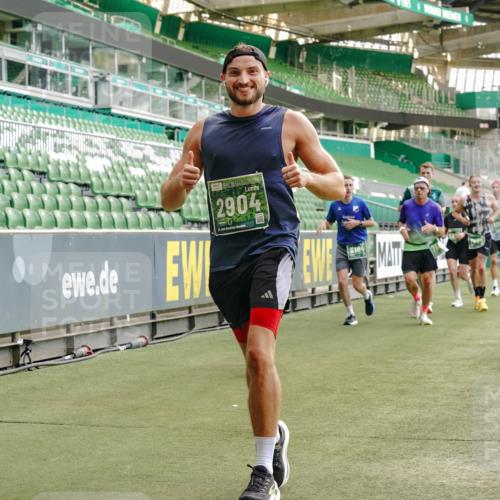 13.09.2026 - 21. swb-Marathon Bremen Michael Burmester http://msf.ph/oto/10425184 13.09.2026 13:01:32 Laufen im Stadion 135, 150, 242, 282, 318, 440, 531, 651, 687, 722, 930, 946, 1006, 1067, 1163, 1250, 1368, 1436, 1448, 1582, 1650, 1861, 1896, 1935, 1963, 2033, 2047, 2062, 2292, 2293, 2306, 2322, 2345, 2370, 2378, 2409, 2427, 2485, 2490, 2491, 2560, 2561, 2627, 2638, 2658, 2666, 2700, 2708, 2781, 2906, 2967, 2987, 3013, 3044, 3076, 3105, 3145, 3163, 3164, 3168, 3173, 3187, 3248, 3294, 3334, 3354, 3372, 3374, 3375, 3385, 3392, 3480, 3524, 3526, 3527, 3642, 3667, 3729, 3774, 3806, 3855, 3856 meine-sportfotos.de