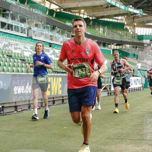 13.09.2026 - 21. swb-Marathon Bremen Michael Burmester http://msf.ph/oto/10425219 13.09.2026 13:01:35 Laufen im Stadion 150, 242, 282, 318, 440, 531, 651, 687, 722, 930, 946, 1006, 1067, 1163, 1250, 1436, 1448, 1582, 1650, 1861, 1896, 1963, 2033, 2047, 2062, 2292, 2293, 2306, 2322, 2345, 2370, 2378, 2409, 2427, 2485, 2490, 2491, 2560, 2561, 2627, 2638, 2658, 2666, 2700, 2708, 2781, 2906, 2967, 2987, 3013, 3044, 3145, 3163, 3164, 3168, 3173, 3187, 3248, 3294, 3334, 3354, 3372, 3374, 3375, 3385, 3392, 3480, 3524, 3526, 3527, 3642, 3667, 3729, 3774, 3806, 3856, 4000 meine-sportfotos.de