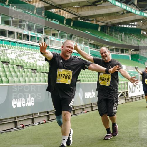 13.09.2026 - 21. swb-Marathon Bremen Michael Burmester http://msf.ph/oto/10425236 13.09.2026 10:47:47 Laufen im Stadion 10161, 10264, 10292, 10349, 10407, 10440, 10535, 10732, 10789, 10895, 10925, 10933, 10970, 11104, 11262, 11296, 11423, 11443, 11457, 11529, 11530, 11546, 11573, 11579, 11639, 11663, 11698, 12083, 12157, 12316, 12317, 12340, 12422, 12444, 12471, 12472, 12542, 12561, 10004, 10005, 10176, 10191, 10192, 10271, 10295, 10325, 10335, 10344, 10459, 10513, 10568, 10629, 10679, 10713, 10756, 10779, 10882, 10979, 10997, 10999, 11081, 11233, 11307, 11355 meine-sportfotos.de
