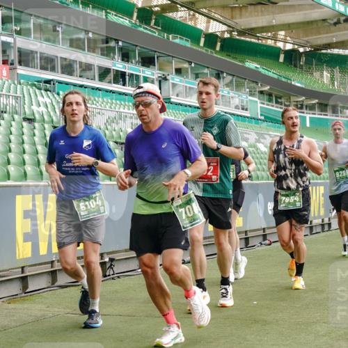13.09.2026 - 21. swb-Marathon Bremen Michael Burmester http://msf.ph/oto/10425254 13.09.2026 13:01:36 Laufen im Stadion 150, 242, 282, 318, 440, 531, 651, 687, 722, 930, 946, 1006, 1067, 1163, 1250, 1436, 1448, 1582, 1650, 1861, 1896, 1963, 2033, 2047, 2062, 2292, 2293, 2306, 2322, 2345, 2370, 2378, 2409, 2427, 2485, 2490, 2491, 2560, 2561, 2627, 2638, 2658, 2666, 2700, 2708, 2781, 2906, 2967, 2987, 3013, 3044, 3145, 3163, 3164, 3168, 3173, 3187, 3248, 3294, 3334, 3354, 3372, 3374, 3375, 3385, 3392, 3480, 3524, 3526, 3527, 3642, 3667, 3729, 3774, 3806, 3856, 4000 meine-sportfotos.de