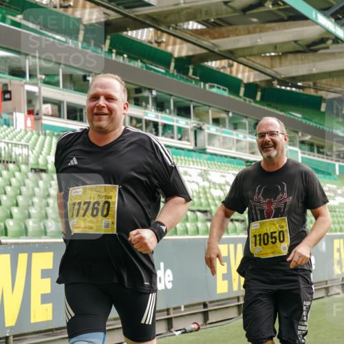 13.09.2026 - 21. swb-Marathon Bremen Michael Burmester http://msf.ph/oto/10425271 13.09.2026 10:47:48 Laufen im Stadion 10161, 10264, 10292, 10349, 10407, 10440, 10535, 10732, 10789, 10895, 10925, 10933, 10970, 11104, 11262, 11296, 11423, 11443, 11457, 11529, 11530, 11546, 11573, 11579, 11639, 11663, 11698, 12083, 12157, 12316, 12317, 12340, 12422, 12444, 12471, 12472, 12542, 12561, 10004, 10005, 10176, 10191, 10192, 10271, 10295, 10325, 10335, 10344, 10459, 10513, 10568, 10629, 10679, 10713, 10756, 10779, 10882, 10979, 10997, 10999, 11081, 11233, 11307, 11355 meine-sportfotos.de