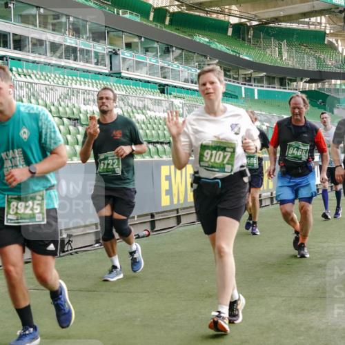 13.09.2026 - 21. swb-Marathon Bremen Michael Burmester http://msf.ph/oto/10425333 13.09.2026 13:24:31 Laufen im Stadion 137, 182, 213, 294, 324, 434, 505, 533, 548, 609, 708, 721, 723, 739, 743, 752, 815, 1273, 1331, 1463, 1471, 1491, 1504, 1515, 1597, 1598, 1830, 1944, 2059, 2095, 2211, 2252, 2267, 2271, 2286, 2312, 2323, 2354, 2445, 2465, 2483, 2495, 2497, 2503, 2506, 2554, 2571, 2644, 2752, 2768, 2776, 2833, 2896, 2936, 2968, 3005, 3142, 3211, 3252, 3259, 3282, 3288, 3289, 3292, 3298, 3306, 3312, 3329, 3364, 3381, 3390, 3395, 3423, 3447, 3559, 3727, 3770, 3819, 4466, 4467 meine-sportfotos.de