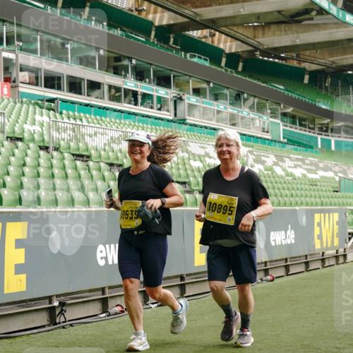 13.09.2026 - 21. swb-Marathon Bremen Michael Burmester http://msf.ph/oto/10425340 13.09.2026 10:47:52 Laufen im Stadion 10161, 10264, 10292, 10349, 10407, 10440, 10535, 10732, 10789, 10895, 10925, 10933, 10970, 11104, 11262, 11423, 11443, 11457, 11530, 11573, 11579, 11639, 11663, 11698, 12083, 12157, 12316, 12317, 12340, 12422, 12444, 12471, 12472, 12542, 12561, 10004, 10005, 10176, 10191, 10192, 10194, 10271, 10295, 10325, 10335, 10344, 10459, 10513, 10568, 10600, 10629, 10679, 10713, 10756, 10779, 10882, 10979, 10997, 10999, 11081, 11233, 11307, 11355, 12089 meine-sportfotos.de