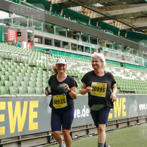 13.09.2026 - 21. swb-Marathon Bremen Michael Burmester http://msf.ph/oto/10425346 13.09.2026 10:47:52 Laufen im Stadion 10161, 10264, 10292, 10349, 10407, 10440, 10535, 10732, 10789, 10895, 10925, 10933, 10970, 11104, 11262, 11423, 11443, 11457, 11530, 11573, 11579, 11639, 11663, 11698, 12083, 12157, 12316, 12317, 12340, 12422, 12444, 12471, 12472, 12542, 12561, 10004, 10005, 10176, 10191, 10192, 10194, 10271, 10295, 10325, 10335, 10344, 10459, 10513, 10568, 10600, 10629, 10679, 10713, 10756, 10779, 10882, 10979, 10997, 10999, 11081, 11233, 11307, 11355, 12089 meine-sportfotos.de