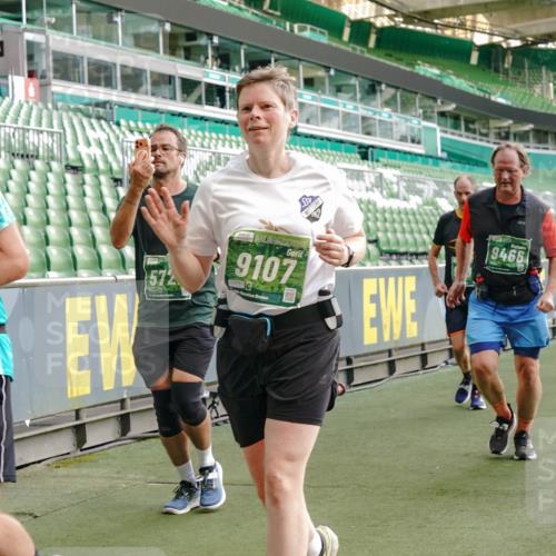 13.09.2026 - 21. swb-Marathon Bremen Michael Burmester http://msf.ph/oto/10425351 13.09.2026 13:24:32 Laufen im Stadion 137, 182, 213, 294, 324, 434, 505, 533, 548, 708, 721, 723, 739, 743, 752, 815, 818, 1273, 1331, 1463, 1471, 1491, 1504, 1515, 1561, 1597, 1598, 1830, 1944, 2059, 2095, 2211, 2252, 2267, 2271, 2286, 2312, 2323, 2354, 2445, 2465, 2483, 2495, 2497, 2503, 2506, 2554, 2571, 2644, 2752, 2768, 2776, 2833, 2896, 2936, 2968, 3005, 3142, 3211, 3259, 3282, 3288, 3289, 3292, 3298, 3306, 3312, 3329, 3364, 3381, 3390, 3395, 3423, 3447, 3559, 3727, 3770, 3819, 4466, 4467 meine-sportfotos.de