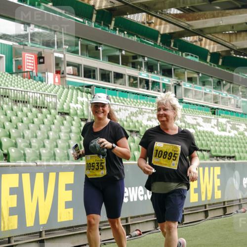 13.09.2026 - 21. swb-Marathon Bremen Michael Burmester http://msf.ph/oto/10425354 13.09.2026 10:47:52 Laufen im Stadion 10161, 10264, 10292, 10349, 10407, 10440, 10535, 10732, 10789, 10895, 10925, 10933, 10970, 11104, 11262, 11423, 11443, 11457, 11530, 11573, 11579, 11639, 11663, 11698, 12083, 12157, 12316, 12317, 12340, 12422, 12444, 12471, 12472, 12542, 12561, 10004, 10005, 10176, 10191, 10192, 10194, 10271, 10295, 10325, 10335, 10344, 10459, 10513, 10568, 10600, 10629, 10679, 10713, 10756, 10779, 10882, 10979, 10997, 10999, 11081, 11233, 11307, 11355, 12089 meine-sportfotos.de