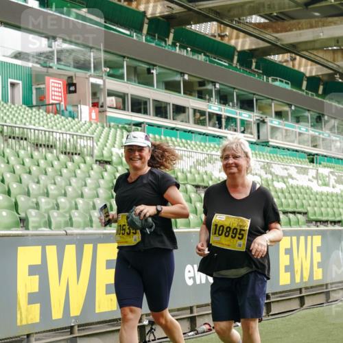13.09.2026 - 21. swb-Marathon Bremen Michael Burmester http://msf.ph/oto/10425361 13.09.2026 10:47:53 Laufen im Stadion 10161, 10264, 10292, 10349, 10407, 10440, 10535, 10732, 10789, 10895, 10925, 10933, 10970, 11104, 11262, 11423, 11443, 11457, 11530, 11573, 11579, 11639, 11663, 11698, 12083, 12157, 12316, 12317, 12340, 12422, 12444, 12471, 12472, 12542, 12561, 10004, 10005, 10176, 10191, 10192, 10194, 10271, 10295, 10325, 10335, 10344, 10459, 10513, 10568, 10600, 10629, 10679, 10713, 10756, 10779, 10882, 10979, 10997, 10999, 11081, 11233, 11307, 11355, 12089 meine-sportfotos.de