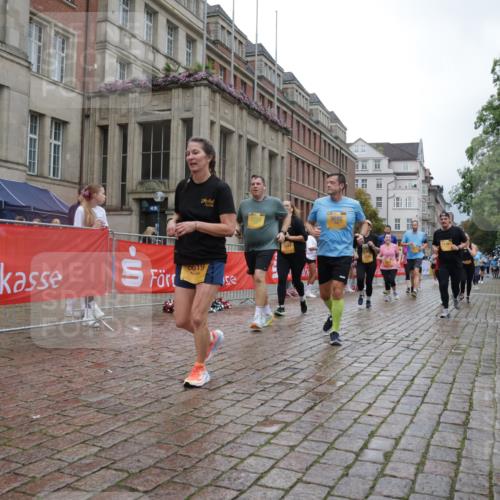 13.09.2026 - Kiel Lauf Yannick Fuchs http://msf.ph/oto/10425373 13.09.2026 11:02:13 Ziel 208, 540, 651, 709, 841, 845, 2322, 2778, 2895, 3102, 3443, 3942, 3977, 4848, 6332, 6998, 7005, 7244, 8218, 8793, 9448, 9732, 9738, 10020, 10531, 11466, 11546, 11959, 12578, 540, 651, 735, 1347, 1651, 1660, 2451, 2722, 2726, 2838, 2902, 2958, 2996, 3039, 3224, 3977, 4420, 5406, 5465, 5927, 6311, 6407, 6408, 6619, 6631, 6717, 7174, 7556, 8343, 8523, 8555, 8934, 8974, 9523, 9695, 9856, 10056, 10607, 11159, 11265, 11338, 11465, 11547, 484, 649, 935 meine-sportfotos.de