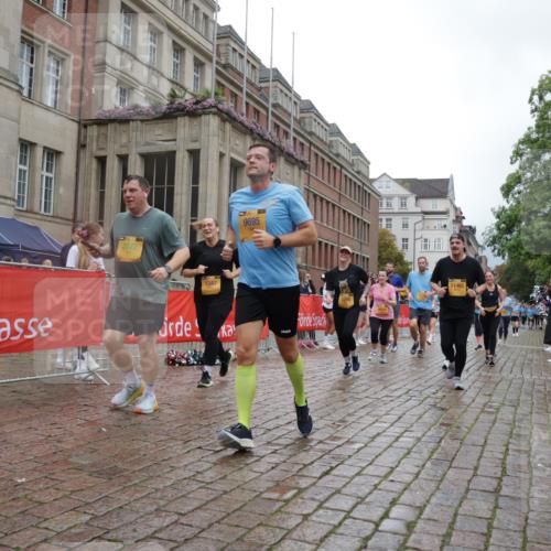 13.09.2026 - Kiel Lauf Yannick Fuchs http://msf.ph/oto/10425382 13.09.2026 11:02:14 Ziel 208, 709, 841, 845, 2322, 2778, 2895, 3102, 3443, 3942, 4848, 6332, 6998, 7005, 7244, 8218, 8517, 8793, 9448, 9732, 9738, 10020, 10531, 11135, 11301, 11466, 11546, 11959, 12578, 540, 651, 709, 735, 845, 1347, 1651, 1660, 2451, 2722, 2726, 2838, 2902, 2958, 2996, 3039, 3224, 3977, 4420, 5406, 5465, 5927, 6311, 6407, 6408, 6619, 6631, 6717, 7174, 7556, 8343, 8523, 8555, 8934, 8974, 9523, 9695, 9856, 10056, 10607, 11159, 11265, 11338, 11465, 11547, 484, 649, 935 meine-sportfotos.de