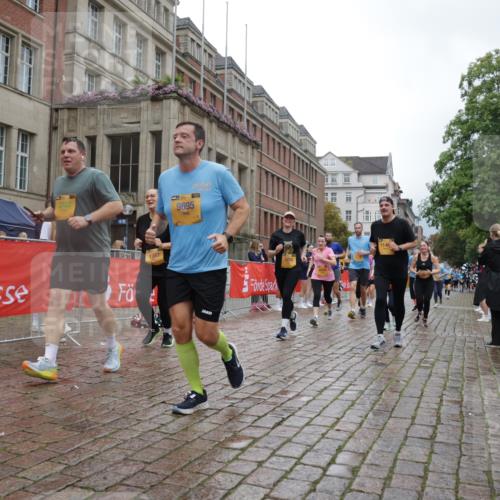 13.09.2026 - Kiel Lauf Yannick Fuchs http://msf.ph/oto/10425385 13.09.2026 11:02:14 Ziel 208, 709, 841, 845, 2322, 2778, 2895, 3102, 3443, 3942, 4848, 6332, 6998, 7005, 7244, 8218, 8517, 8793, 9448, 9732, 9738, 10020, 10531, 11135, 11301, 11466, 11546, 11959, 12578, 540, 651, 709, 735, 845, 1347, 1651, 1660, 2451, 2722, 2726, 2838, 2902, 2958, 2996, 3039, 3224, 3977, 4420, 5406, 5465, 5927, 6311, 6407, 6408, 6619, 6631, 6717, 7174, 7556, 8343, 8523, 8555, 8934, 8974, 9523, 9695, 9856, 10056, 10607, 11159, 11265, 11338, 11465, 11547, 484, 649, 935 meine-sportfotos.de