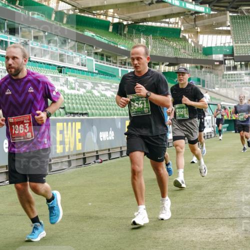 13.09.2026 - 21. swb-Marathon Bremen Michael Burmester http://msf.ph/oto/10425392 13.09.2026 13:01:43 Laufen im Stadion 150, 242, 282, 318, 440, 531, 687, 722, 930, 936, 946, 1006, 1067, 1163, 1250, 1436, 1448, 1582, 1650, 1896, 2033, 2047, 2062, 2292, 2322, 2345, 2370, 2378, 2409, 2427, 2485, 2490, 2491, 2560, 2561, 2627, 2638, 2658, 2666, 2668, 2700, 2708, 2781, 2906, 2967, 2987, 3013, 3044, 3145, 3163, 3164, 3168, 3173, 3187, 3248, 3294, 3334, 3372, 3374, 3375, 3385, 3392, 3524, 3526, 3527, 3603, 3642, 3667, 3721, 3774, 3806, 3852, 3856, 4000, 4506 meine-sportfotos.de
