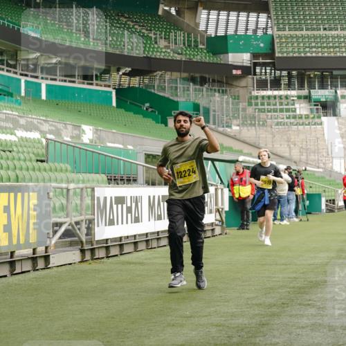 13.09.2026 - 21. swb-Marathon Bremen Michael Burmester http://msf.ph/oto/10425394 13.09.2026 10:47:58 Laufen im Stadion 10161, 10264, 10292, 10349, 10407, 10440, 10535, 10732, 10789, 10895, 10925, 10933, 10970, 11104, 11262, 11423, 11443, 11457, 11573, 11579, 11639, 11663, 11698, 12083, 12157, 12340, 12444, 12471, 12472, 12542, 12561, 10004, 10005, 10137, 10176, 10191, 10192, 10194, 10271, 10295, 10325, 10335, 10344, 10459, 10513, 10568, 10600, 10629, 10679, 10713, 10756, 10779, 10882, 10979, 10997, 10999, 11081, 11200, 11233, 11307, 11355, 12089 meine-sportfotos.de