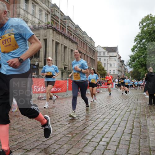 13.09.2026 - Kiel Lauf Yannick Fuchs http://msf.ph/oto/10425425 13.09.2026 11:02:20 Ziel 484, 649, 1693, 2322, 2895, 3102, 3443, 6998, 7005, 8218, 8517, 9732, 9738, 10020, 11135, 11256, 11261, 11301, 11546, 12085, 12578, 12640, 12697, 208, 540, 651, 709, 735, 841, 845, 1651, 1660, 2451, 2726, 2778, 2902, 2958, 2996, 3942, 3977, 4420, 4848, 5406, 5465, 5927, 6311, 6332, 6407, 6408, 6631, 6717, 7244, 7556, 8343, 8523, 8793, 8974, 9448, 9523, 9856, 10056, 10531, 10607, 11159, 11265, 11338, 11466, 11547, 935, 4648 meine-sportfotos.de