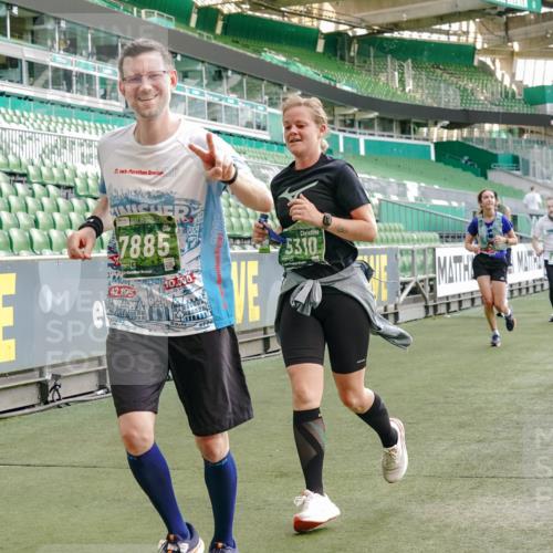 13.09.2026 - 21. swb-Marathon Bremen Michael Burmester http://msf.ph/oto/10425458 13.09.2026 13:24:36 Laufen im Stadion 137, 182, 213, 294, 324, 434, 505, 533, 548, 721, 723, 739, 743, 752, 815, 818, 1273, 1463, 1471, 1491, 1504, 1515, 1561, 1597, 1598, 1830, 1944, 2059, 2095, 2211, 2252, 2267, 2271, 2286, 2312, 2323, 2354, 2445, 2465, 2483, 2495, 2497, 2503, 2506, 2554, 2571, 2591, 2644, 2752, 2768, 2776, 2833, 2878, 2896, 2936, 2968, 3005, 3142, 3211, 3259, 3282, 3288, 3289, 3292, 3298, 3306, 3312, 3329, 3364, 3381, 3390, 3395, 3423, 3447, 3727, 3770, 3819, 4466, 4467 meine-sportfotos.de