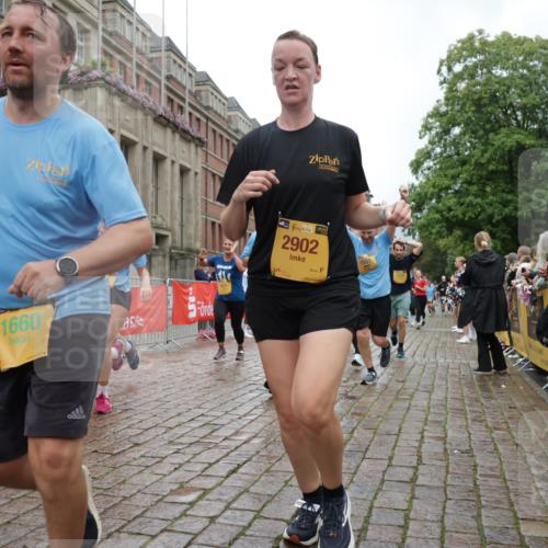 13.09.2026 - Kiel Lauf Yannick Fuchs http://msf.ph/oto/10425530 13.09.2026 11:02:34 Ziel 935, 1693, 2299, 3207, 3414, 3670, 3968, 6375, 6878, 7389, 8036, 8914, 9745, 11384, 11942, 208, 484, 540, 649, 651, 709, 841, 845, 1651, 1660, 2322, 2451, 2778, 2895, 2902, 2958, 3102, 3443, 3942, 3977, 4848, 5465, 6332, 6407, 6408, 6998, 7005, 7244, 8218, 8517, 8793, 8974, 9448, 9732, 9738, 9856, 10020, 10531, 11135, 11256, 11261, 11301, 11466, 11546, 12085, 12578, 12640, 12697, 415, 1298, 2055, 3947, 4562, 4648, 4984, 5712, 6071, 6483, 6934, 9108 meine-sportfotos.de