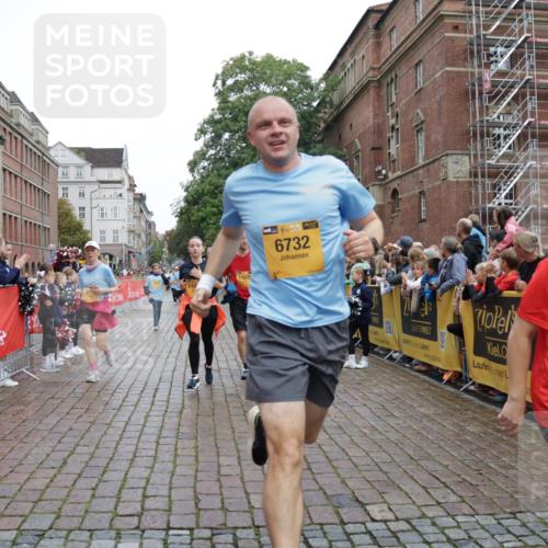 13.09.2026 - Kiel Lauf Yannick Fuchs http://msf.ph/oto/10425577 13.09.2026 09:46:10 Ziel 1415, 2482, 3052, 3954, 4909, 4910, 4918, 5234, 5855, 5955, 6732, 7015, 7308, 8125, 10203, 10685, 10898, 11076, 11078, 557, 1418, 2127, 2788, 3025, 3142, 3301, 3974, 4413, 4569, 5511, 5757, 5829, 7202, 7349, 7572, 7911, 7924, 8126, 8244, 8611, 8859, 9841, 10036, 10142, 10392, 10445, 10719, 12281, 12374, 12841, 167, 181, 442, 3361, 6857, 9832, 10117, 10913, 11316, 11859, 11861, 12495, 12621, 1023, 1579, 6038, 8126 meine-sportfotos.de
