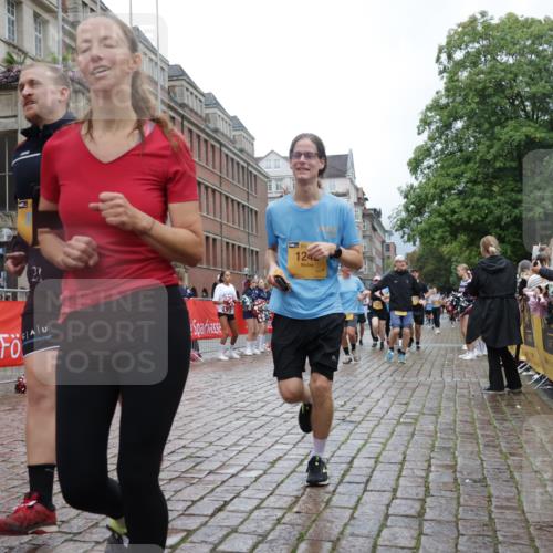 13.09.2026 - Kiel Lauf Yannick Fuchs http://msf.ph/oto/10425583 13.09.2026 11:02:42 Ziel 415, 1298, 3207, 3670, 3947, 3968, 4562, 4648, 4984, 4986, 5479, 6375, 8914, 9745, 10648, 11064, 11717, 208, 484, 649, 841, 935, 1693, 2299, 2322, 2778, 2895, 3102, 3414, 3443, 3670, 3942, 4848, 6332, 6375, 6878, 6998, 7005, 7244, 7389, 8036, 8218, 8517, 8793, 9732, 9738, 9745, 10020, 10531, 11135, 11256, 11261, 11301, 11384, 11466, 11546, 11942, 12085, 12578, 12640, 12697, 1095, 1635, 2055, 2796, 3513, 4478, 4781, 5046, 5712, 6071, 6483, 6768, 6934, 9108, 9663, 10165 meine-sportfotos.de