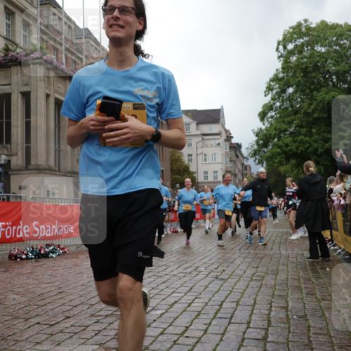 13.09.2026 - Kiel Lauf Yannick Fuchs http://msf.ph/oto/10425590 13.09.2026 11:02:43 Ziel 415, 1298, 3207, 3947, 3968, 4562, 4648, 4984, 4986, 5479, 8914, 10648, 11064, 11717, 484, 649, 935, 1693, 2299, 2322, 2778, 2895, 3102, 3414, 3443, 3670, 3942, 6375, 6878, 6998, 7005, 7244, 7389, 8036, 8218, 8517, 8793, 9732, 9738, 9745, 10020, 10531, 11135, 11256, 11261, 11301, 11384, 11466, 11546, 11942, 12085, 12578, 12640, 12697, 1095, 1635, 2055, 2796, 3513, 3912, 4478, 4781, 5046, 5712, 6071, 6483, 6768, 6934, 9070, 9108, 9663, 10165 meine-sportfotos.de