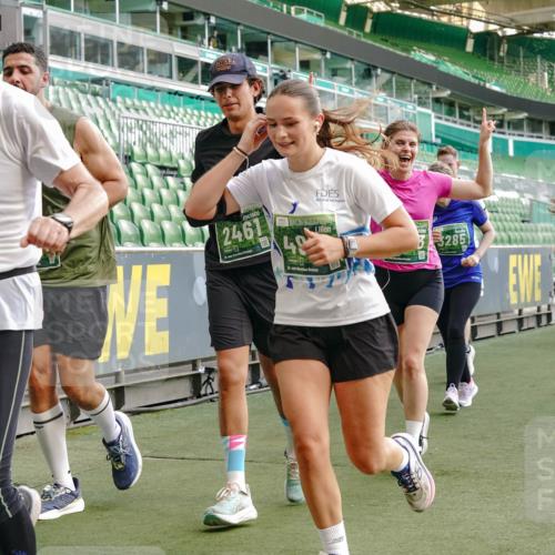 13.09.2026 - 21. swb-Marathon Bremen Michael Burmester http://msf.ph/oto/10425596 13.09.2026 13:24:44 Laufen im Stadion 137, 182, 213, 294, 324, 434, 505, 543, 548, 721, 723, 739, 743, 752, 815, 818, 966, 1273, 1410, 1463, 1471, 1491, 1504, 1515, 1561, 1597, 1598, 1830, 1944, 1953, 2059, 2095, 2211, 2252, 2267, 2271, 2286, 2312, 2323, 2354, 2445, 2465, 2483, 2495, 2497, 2503, 2506, 2554, 2571, 2591, 2644, 2752, 2768, 2776, 2833, 2878, 2896, 2936, 2968, 2981, 3005, 3142, 3211, 3259, 3282, 3288, 3289, 3292, 3298, 3306, 3312, 3329, 3364, 3381, 3390, 3395, 3447, 3770, 3819, 4466 meine-sportfotos.de