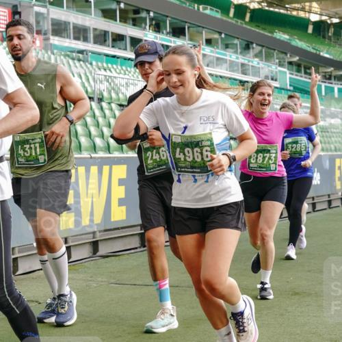 13.09.2026 - 21. swb-Marathon Bremen Michael Burmester http://msf.ph/oto/10425605 13.09.2026 13:24:44 Laufen im Stadion 137, 182, 213, 294, 324, 434, 505, 543, 548, 721, 723, 739, 743, 752, 815, 818, 966, 1273, 1410, 1463, 1471, 1491, 1504, 1515, 1561, 1597, 1598, 1830, 1944, 1953, 2059, 2095, 2211, 2252, 2267, 2271, 2286, 2312, 2323, 2354, 2445, 2465, 2483, 2495, 2497, 2503, 2506, 2554, 2571, 2591, 2644, 2752, 2768, 2776, 2833, 2878, 2896, 2936, 2968, 2981, 3005, 3142, 3211, 3259, 3282, 3288, 3289, 3292, 3298, 3306, 3312, 3329, 3364, 3381, 3390, 3395, 3447, 3770, 3819, 4466 meine-sportfotos.de