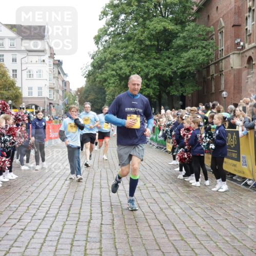 13.09.2026 - Kiel Lauf Yannick Fuchs http://msf.ph/oto/10425638 13.09.2026 09:46:13 Ziel 442, 2482, 3052, 3954, 4918, 5855, 5955, 6732, 7015, 7308, 8125, 10117, 10203, 10685, 10898, 11076, 11078, 557, 1415, 1418, 2127, 2788, 3025, 3142, 3301, 3974, 4413, 4569, 4909, 4910, 5234, 5511, 5757, 5829, 7202, 7349, 7572, 7911, 7924, 8244, 8611, 8859, 9841, 10036, 10142, 10392, 10445, 10719, 12374, 12841, 167, 181, 3361, 6355, 6577, 6857, 7439, 9832, 10177, 10913, 10946, 11316, 11859, 11861, 12173, 12495, 12621, 1023, 1579, 3025, 6038, 8126 meine-sportfotos.de