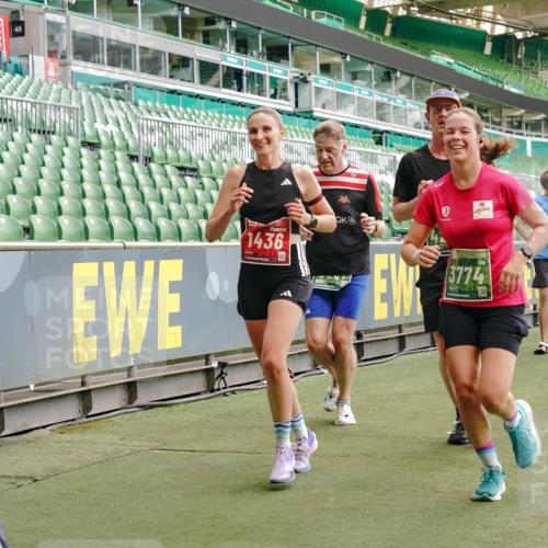13.09.2026 - 21. swb-Marathon Bremen Michael Burmester http://msf.ph/oto/10425646 13.09.2026 13:01:53 Laufen im Stadion 150, 242, 282, 318, 440, 531, 687, 722, 930, 936, 946, 1006, 1067, 1163, 1250, 1436, 1448, 1582, 1896, 2033, 2047, 2062, 2292, 2345, 2370, 2378, 2409, 2427, 2485, 2490, 2491, 2560, 2561, 2627, 2638, 2658, 2666, 2668, 2700, 2708, 2781, 2967, 2987, 3013, 3044, 3163, 3164, 3168, 3173, 3187, 3248, 3258, 3294, 3334, 3372, 3374, 3375, 3385, 3392, 3524, 3526, 3527, 3603, 3642, 3667, 3721, 3774, 3806, 3852, 3856, 3893, 4000, 4506, 4558 meine-sportfotos.de