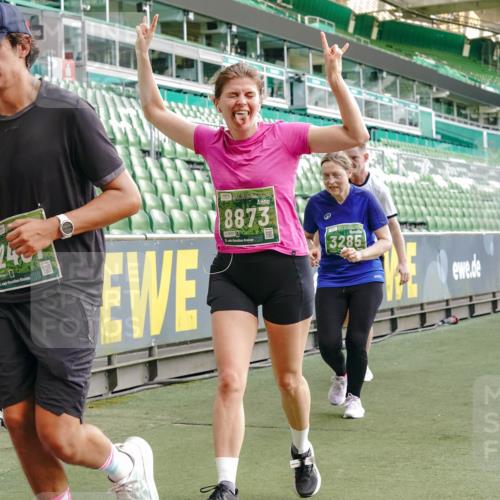 13.09.2026 - 21. swb-Marathon Bremen Michael Burmester http://msf.ph/oto/10425652 13.09.2026 13:24:45 Laufen im Stadion 137, 182, 213, 294, 324, 434, 505, 543, 548, 721, 723, 739, 743, 752, 815, 818, 966, 1273, 1410, 1463, 1471, 1491, 1504, 1515, 1561, 1597, 1598, 1830, 1944, 1953, 2059, 2095, 2211, 2252, 2267, 2271, 2286, 2312, 2323, 2354, 2445, 2465, 2483, 2495, 2497, 2503, 2506, 2554, 2571, 2591, 2644, 2752, 2768, 2776, 2833, 2878, 2896, 2936, 2968, 2981, 3005, 3142, 3211, 3259, 3282, 3288, 3289, 3292, 3298, 3306, 3312, 3329, 3364, 3381, 3390, 3395, 3447, 3770, 3819, 4466 meine-sportfotos.de