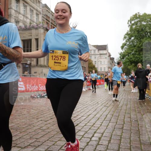 13.09.2026 - Kiel Lauf Yannick Fuchs http://msf.ph/oto/10425663 13.09.2026 11:02:49 Ziel 415, 1298, 2055, 3947, 4562, 4648, 4984, 4986, 5479, 5712, 6071, 6483, 6548, 6934, 6969, 6974, 7968, 8084, 8914, 9108, 10648, 11064, 11717, 484, 649, 935, 1693, 2299, 2322, 2895, 3102, 3207, 3414, 3443, 3670, 3968, 6375, 6878, 7005, 7389, 8036, 8517, 8914, 9732, 9745, 10020, 11135, 11256, 11261, 11301, 11384, 11942, 12085, 12578, 12640, 12697, 986, 1095, 1635, 2796, 3513, 3621, 3635, 3912, 4478, 4781, 5046, 5998, 6768, 8782, 9070, 9202, 9663, 10165, 12550 meine-sportfotos.de