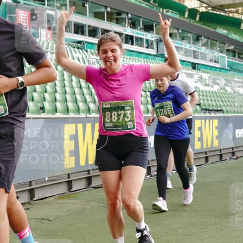 13.09.2026 - 21. swb-Marathon Bremen Michael Burmester http://msf.ph/oto/10425675 13.09.2026 13:24:45 Laufen im Stadion 137, 182, 213, 294, 324, 434, 505, 543, 548, 721, 723, 739, 743, 752, 815, 818, 966, 1273, 1410, 1463, 1471, 1491, 1504, 1515, 1561, 1597, 1598, 1830, 1944, 1953, 2059, 2095, 2211, 2252, 2267, 2271, 2286, 2312, 2323, 2354, 2445, 2465, 2483, 2495, 2497, 2503, 2506, 2554, 2571, 2591, 2644, 2752, 2768, 2776, 2833, 2878, 2896, 2936, 2968, 2981, 3005, 3142, 3211, 3259, 3282, 3288, 3289, 3292, 3298, 3306, 3312, 3329, 3364, 3381, 3390, 3395, 3447, 3770, 3819, 4466 meine-sportfotos.de