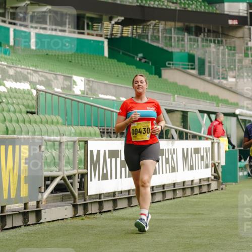13.09.2026 - 21. swb-Marathon Bremen Michael Burmester http://msf.ph/oto/10425680 13.09.2026 10:48:20 Laufen im Stadion 10264, 10292, 10349, 10407, 10440, 10732, 10754, 10789, 10925, 10933, 11104, 11262, 11423, 11443, 11541, 11639, 11663, 11698, 11980, 12083, 12157, 12340, 12444, 12471, 12472, 12542, 12561, 10137, 10176, 10191, 10192, 10194, 10202, 10242, 10295, 10325, 10344, 10430, 10459, 10513, 10524, 10568, 10600, 10629, 10651, 10679, 10713, 10756, 10779, 10882, 10979, 10997, 10999, 11081, 11200, 11233, 11307, 11355, 12089, 12153, 12177, 12178 meine-sportfotos.de