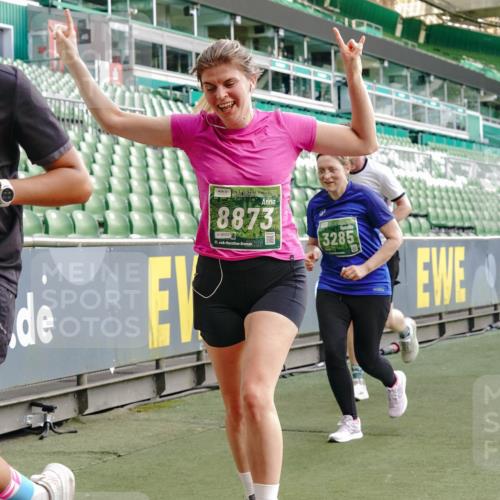 13.09.2026 - 21. swb-Marathon Bremen Michael Burmester http://msf.ph/oto/10425683 13.09.2026 13:24:45 Laufen im Stadion 137, 182, 213, 294, 324, 434, 505, 543, 548, 721, 723, 739, 743, 752, 815, 818, 966, 1273, 1410, 1463, 1471, 1491, 1504, 1515, 1561, 1597, 1598, 1830, 1944, 1953, 2059, 2095, 2211, 2252, 2267, 2271, 2286, 2312, 2323, 2354, 2445, 2465, 2483, 2495, 2497, 2503, 2506, 2554, 2571, 2591, 2644, 2752, 2768, 2776, 2833, 2878, 2896, 2936, 2968, 2981, 3005, 3142, 3211, 3259, 3282, 3288, 3289, 3292, 3298, 3306, 3312, 3329, 3364, 3381, 3390, 3395, 3447, 3770, 3819, 4466 meine-sportfotos.de