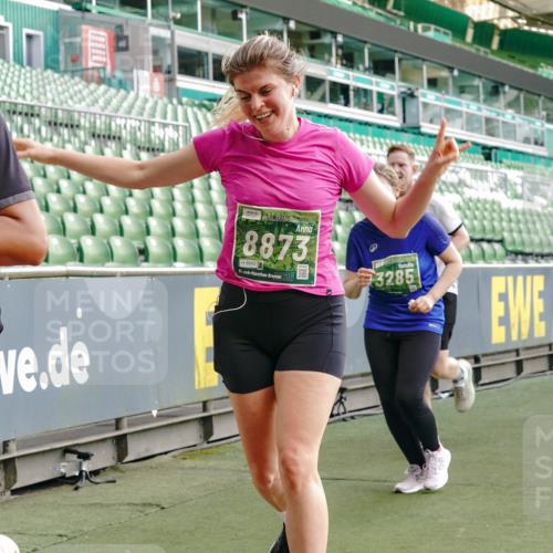 13.09.2026 - 21. swb-Marathon Bremen Michael Burmester http://msf.ph/oto/10425695 13.09.2026 13:24:45 Laufen im Stadion 137, 182, 213, 294, 324, 434, 505, 543, 548, 721, 723, 739, 743, 752, 815, 818, 966, 1273, 1410, 1463, 1471, 1491, 1504, 1515, 1561, 1597, 1598, 1830, 1944, 1953, 2059, 2095, 2211, 2252, 2267, 2271, 2286, 2312, 2323, 2354, 2445, 2465, 2483, 2495, 2497, 2503, 2506, 2554, 2571, 2591, 2644, 2752, 2768, 2776, 2833, 2878, 2896, 2936, 2968, 2981, 3005, 3142, 3211, 3259, 3282, 3288, 3289, 3292, 3298, 3306, 3312, 3329, 3364, 3381, 3390, 3395, 3447, 3770, 3819, 4466 meine-sportfotos.de