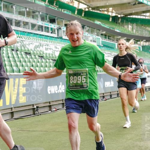13.09.2026 - 21. swb-Marathon Bremen Michael Burmester http://msf.ph/oto/10425705 13.09.2026 13:01:55 Laufen im Stadion 150, 242, 282, 318, 440, 531, 687, 722, 930, 936, 946, 1006, 1067, 1163, 1250, 1436, 1448, 1582, 1896, 2033, 2047, 2062, 2292, 2345, 2364, 2370, 2378, 2409, 2427, 2485, 2490, 2491, 2560, 2561, 2627, 2638, 2658, 2666, 2668, 2708, 2781, 2967, 2987, 3013, 3044, 3163, 3164, 3173, 3187, 3248, 3258, 3294, 3334, 3372, 3374, 3375, 3385, 3392, 3524, 3526, 3527, 3603, 3642, 3667, 3721, 3774, 3806, 3852, 3856, 3893, 4000, 4506, 4558 meine-sportfotos.de