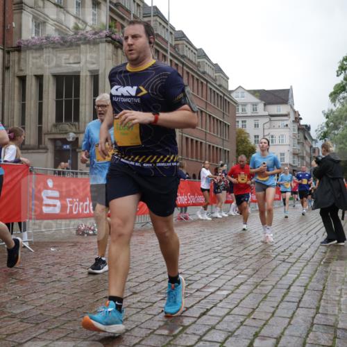 13.09.2026 - Kiel Lauf Yannick Fuchs http://msf.ph/oto/10425708 13.09.2026 11:02:56 Ziel 1095, 1635, 2055, 2796, 3513, 4478, 4781, 5046, 5712, 6071, 6483, 6548, 6934, 6969, 6974, 7968, 8084, 9108, 10165, 10664, 10999, 11255, 11717, 11736, 11846, 415, 484, 649, 935, 1298, 1693, 2299, 3207, 3414, 3670, 3947, 3968, 4562, 4648, 4984, 4986, 5479, 6375, 6878, 7389, 8036, 8914, 9745, 10648, 11064, 11256, 11384, 11717, 11942, 12085, 12640, 12697, 986, 1923, 2975, 3621, 3635, 3912, 4757, 5893, 5998, 6319, 6669, 6768, 8130, 8136, 8204, 8782, 9070, 9202, 9663, 12550 meine-sportfotos.de