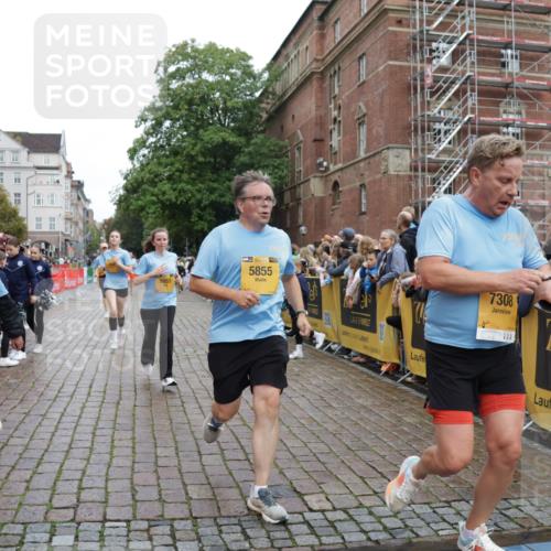13.09.2026 - Kiel Lauf Yannick Fuchs http://msf.ph/oto/10425717 13.09.2026 09:46:17 Ziel 181, 442, 3052, 3954, 5855, 5955, 6732, 6857, 7015, 7308, 8125, 10117, 10685, 10898, 10913, 11076, 11078, 11316, 12495, 12621, 557, 1415, 1418, 2127, 2482, 2788, 3142, 3301, 3974, 4413, 4569, 4909, 4910, 4918, 5234, 5511, 5757, 5829, 6732, 7202, 7572, 7911, 7924, 8244, 8611, 8859, 9841, 10036, 10142, 10203, 10392, 10685, 10719, 10898, 12374, 12841, 167, 288, 3033, 3035, 3361, 6355, 6577, 7439, 8929, 9832, 10177, 10946, 11859, 11861, 12173, 12552, 2788, 3025, 3974, 8126 meine-sportfotos.de