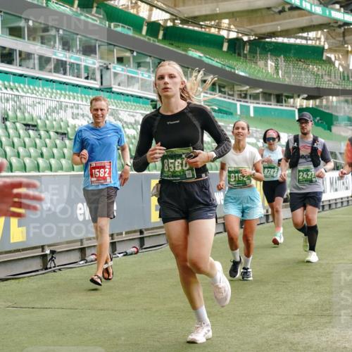13.09.2026 - 21. swb-Marathon Bremen Michael Burmester http://msf.ph/oto/10425730 13.09.2026 13:01:56 Laufen im Stadion 150, 242, 282, 318, 440, 531, 687, 722, 930, 936, 946, 1006, 1067, 1163, 1250, 1436, 1448, 1582, 1896, 2033, 2047, 2062, 2292, 2345, 2364, 2370, 2378, 2409, 2427, 2485, 2490, 2491, 2560, 2561, 2627, 2638, 2658, 2666, 2668, 2708, 2781, 2967, 2987, 3013, 3044, 3163, 3164, 3173, 3187, 3248, 3258, 3294, 3334, 3372, 3374, 3375, 3385, 3392, 3524, 3526, 3527, 3603, 3642, 3667, 3721, 3774, 3806, 3852, 3856, 3893, 4000, 4506, 4558 meine-sportfotos.de