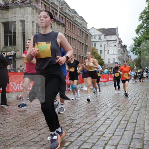 13.09.2026 - Kiel Lauf Yannick Fuchs http://msf.ph/oto/10425752 13.09.2026 11:03:03 Ziel 986, 1095, 1635, 2796, 3513, 3621, 3635, 3912, 4478, 4781, 5046, 5998, 6768, 6934, 8782, 9070, 9108, 9202, 9663, 10165, 10664, 10999, 11255, 11736, 11846, 12550, 415, 935, 1298, 2055, 2299, 3207, 3670, 3947, 3968, 4562, 4648, 4984, 4986, 5479, 5712, 6071, 6375, 6483, 6548, 6878, 6969, 6974, 7389, 7968, 8036, 8084, 8914, 9745, 10648, 11064, 11384, 11717, 11942, 697, 1923, 2254, 2878, 2975, 4658, 4757, 5893, 6224, 6319, 6669, 7282, 7656, 8130, 8136, 8204 meine-sportfotos.de