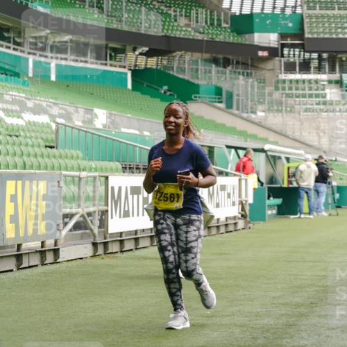 13.09.2026 - 21. swb-Marathon Bremen Michael Burmester http://msf.ph/oto/10425759 13.09.2026 10:48:25 Laufen im Stadion 10264, 10292, 10349, 10407, 10413, 10440, 10732, 10754, 10789, 10925, 11104, 11262, 11423, 11443, 11541, 11663, 11698, 11942, 11980, 12083, 12157, 12340, 12444, 12471, 12472, 12542, 12561, 10137, 10176, 10191, 10192, 10194, 10202, 10242, 10295, 10344, 10430, 10524, 10568, 10600, 10629, 10651, 10679, 10713, 10756, 10779, 10882, 10979, 10997, 10999, 11081, 11200, 11233, 11307, 11309, 11355, 11367, 12089, 12153, 12177, 12178 meine-sportfotos.de