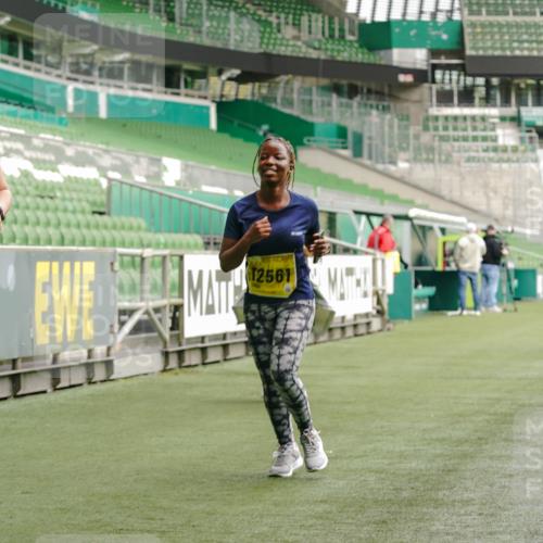 13.09.2026 - 21. swb-Marathon Bremen Michael Burmester http://msf.ph/oto/10425764 13.09.2026 10:48:25 Laufen im Stadion 10264, 10292, 10349, 10407, 10413, 10440, 10732, 10754, 10789, 10925, 11104, 11262, 11423, 11443, 11541, 11663, 11698, 11942, 11980, 12083, 12157, 12340, 12444, 12471, 12472, 12542, 12561, 10137, 10176, 10191, 10192, 10194, 10202, 10242, 10295, 10344, 10430, 10524, 10568, 10600, 10629, 10651, 10679, 10713, 10756, 10779, 10882, 10979, 10997, 10999, 11081, 11200, 11233, 11307, 11309, 11355, 11367, 12089, 12153, 12177, 12178 meine-sportfotos.de