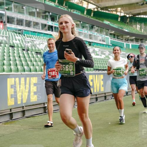 13.09.2026 - 21. swb-Marathon Bremen Michael Burmester http://msf.ph/oto/10425766 13.09.2026 13:01:56 Laufen im Stadion 150, 242, 282, 318, 440, 531, 687, 722, 930, 936, 946, 1006, 1067, 1163, 1250, 1436, 1448, 1582, 1896, 2033, 2047, 2062, 2292, 2345, 2364, 2370, 2378, 2409, 2427, 2485, 2490, 2491, 2560, 2561, 2627, 2638, 2658, 2666, 2668, 2708, 2781, 2967, 2987, 3013, 3044, 3163, 3164, 3173, 3187, 3248, 3258, 3294, 3334, 3372, 3374, 3375, 3385, 3392, 3524, 3526, 3527, 3603, 3642, 3667, 3721, 3774, 3806, 3852, 3856, 3893, 4000, 4506, 4558 meine-sportfotos.de